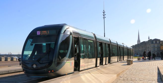 Eine vierte Linie für die Straßenbahn Bordeaux - Urban ...