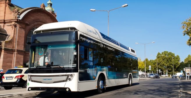 How to get to Media Markt in Vila Nova De Gaia by Bus, Metro or Train?